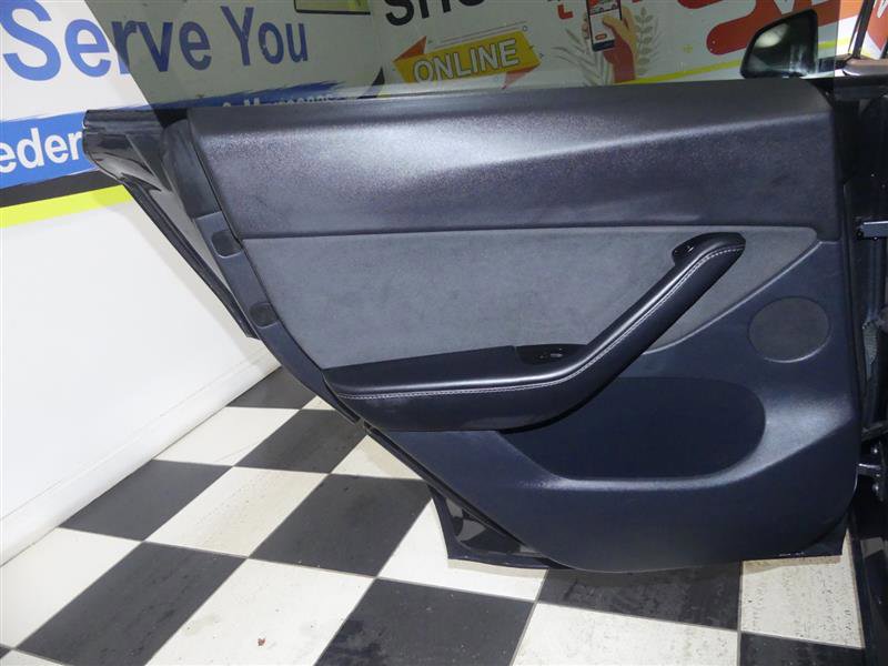 Used 2020 Tesla Model Y Long Range image 24