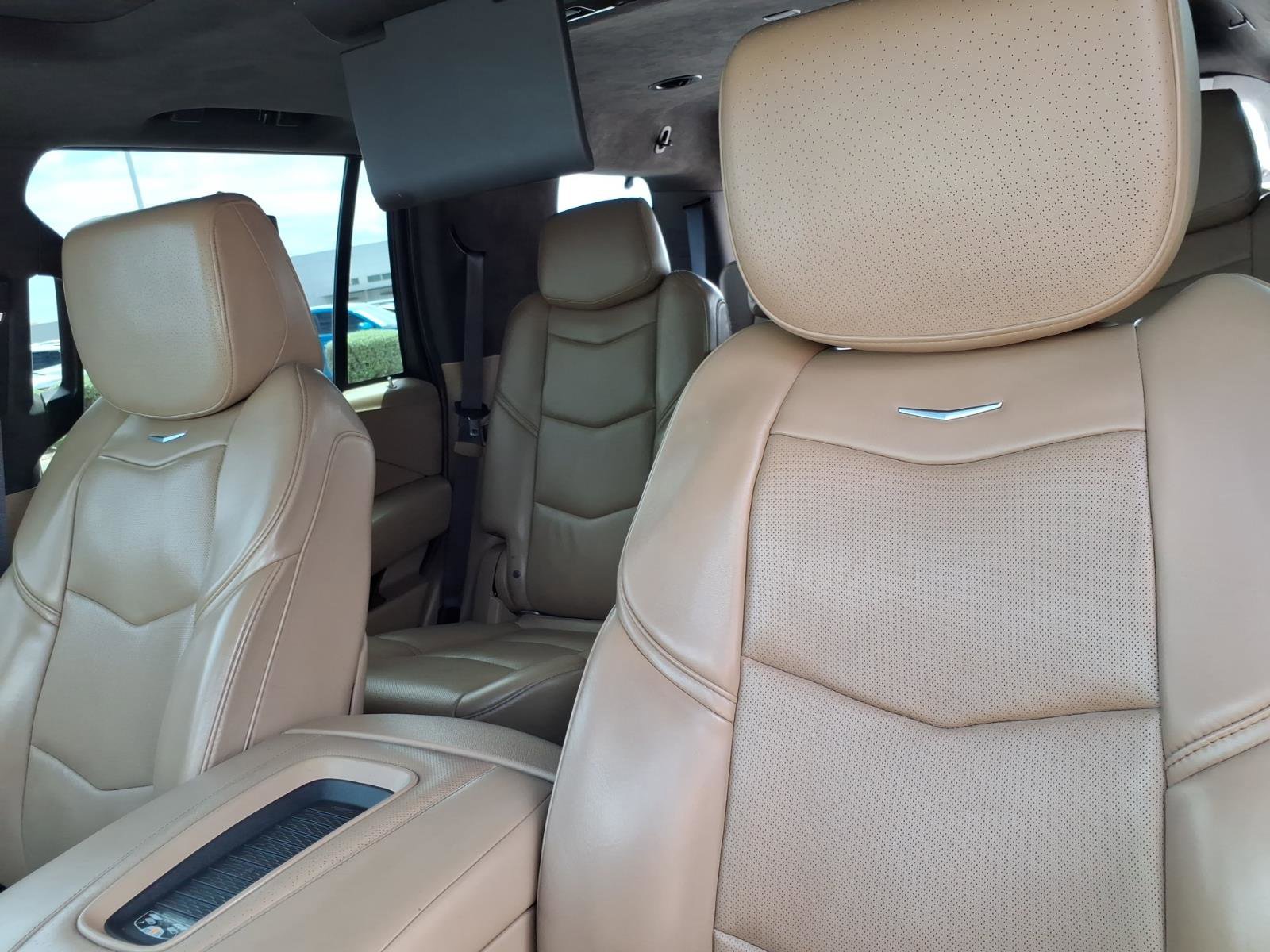 Used 2018 Cadillac Escalade Platinum image 22