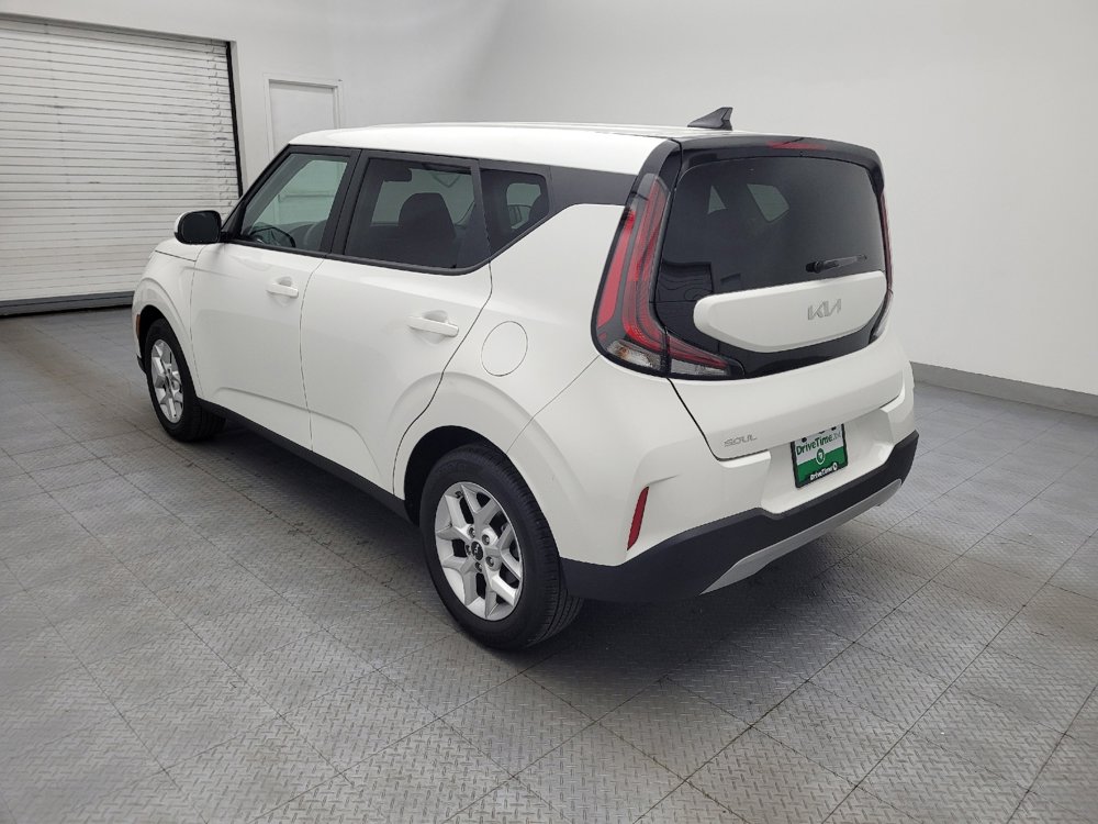 Used 2025 Kia Soul LX image 5