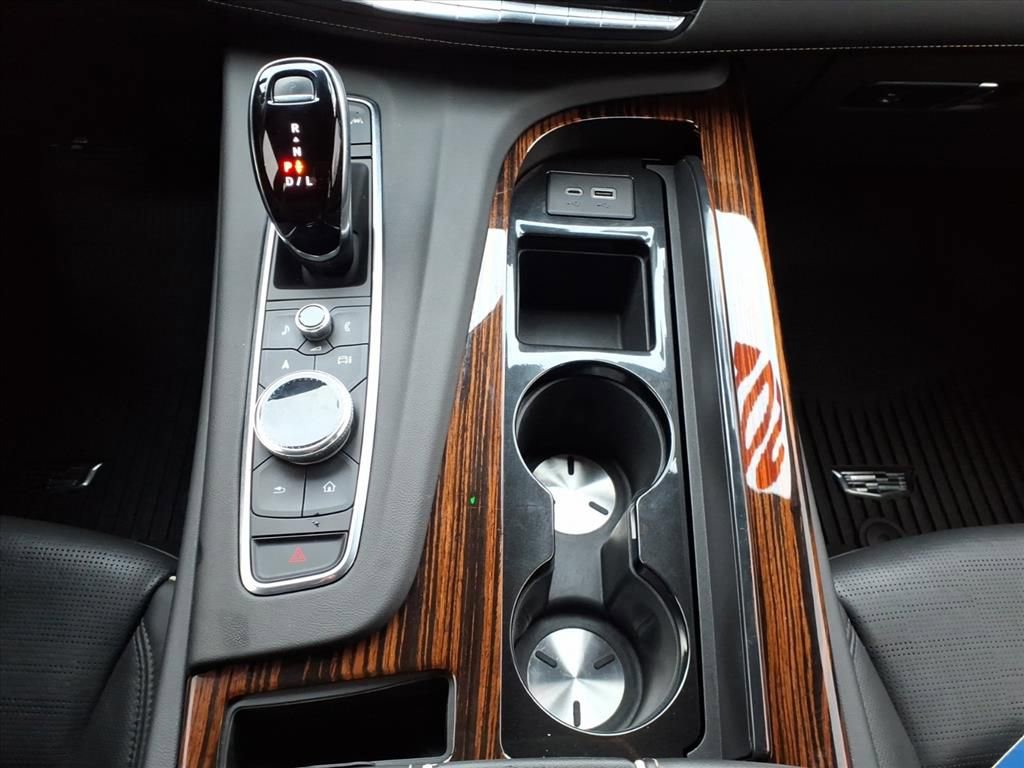 Used 2021 Cadillac Escalade Premium Luxury image 12