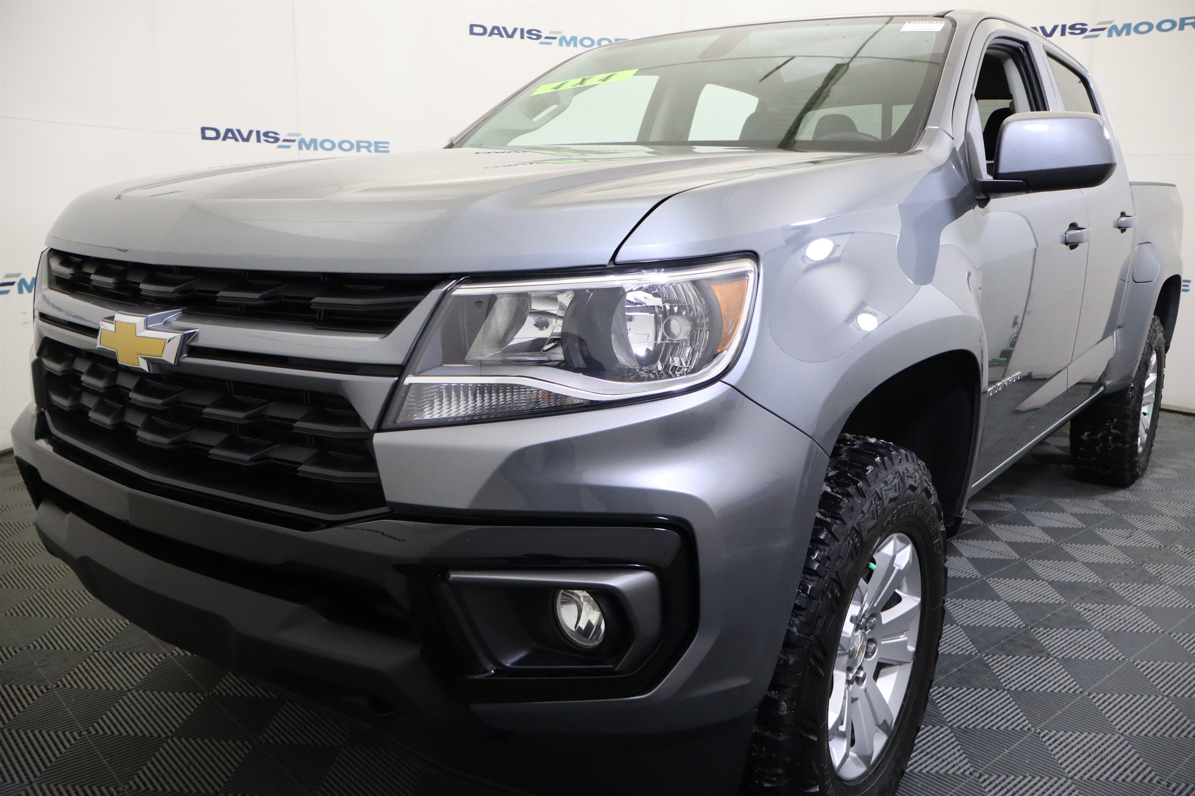 Used 2022 Chevrolet Colorado LT w/ LT Convenience Package image 11