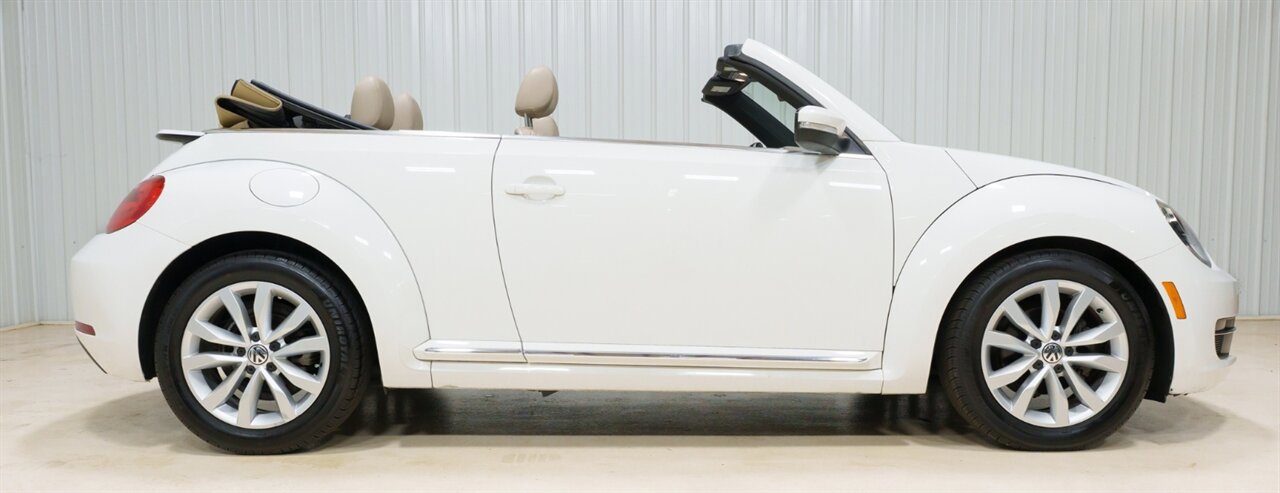 Used 2013 Volkswagen Beetle TDI FWD image 14