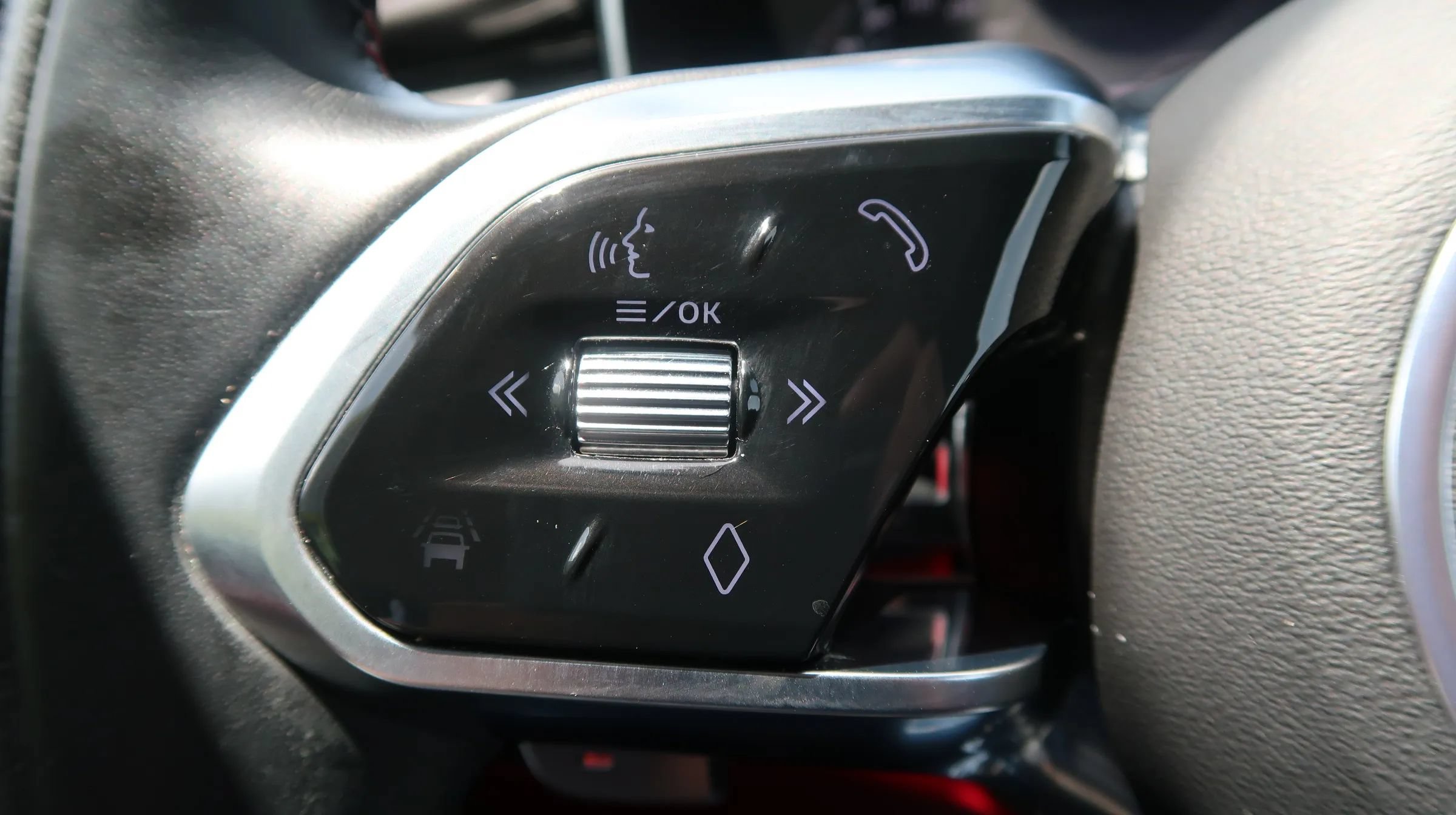 Used 2022 Jaguar F-PACE SVR AWD/4WD image 37