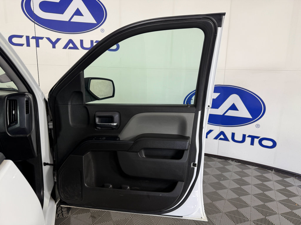 Used 2018 Chevrolet Silverado 1500 W/T w/ Trailering Package image 15