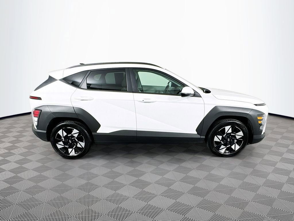 Used 2025 Hyundai Kona SEL FWD image 4