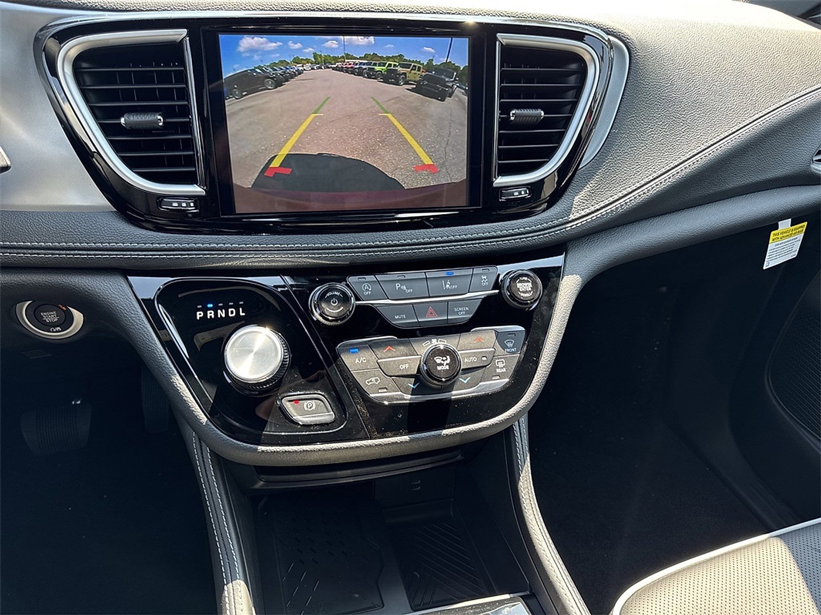 New 2026 Chrysler Pacifica Limited w/ S Appearance Package image 8