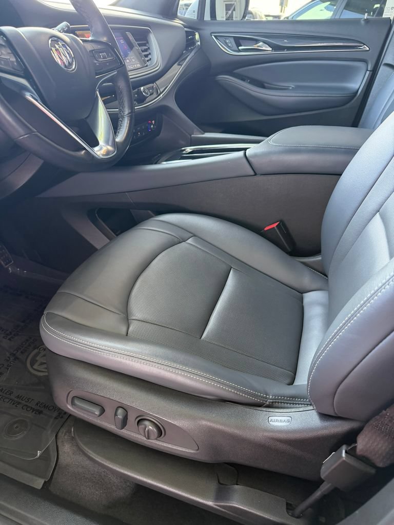 Used 2024 Buick Enclave Essence FWD image 9