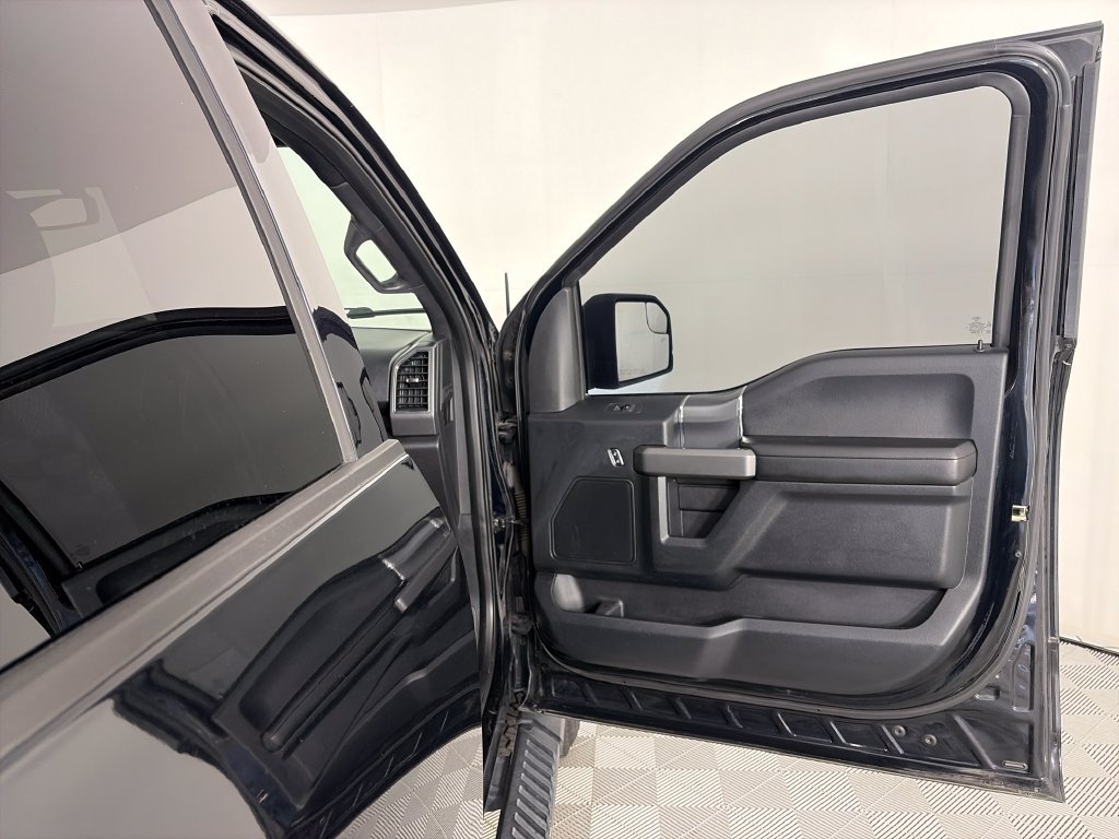 Used 2017 Ford F150 XLT w/ Equipment Group 302A Luxury AWD/4WD image 29