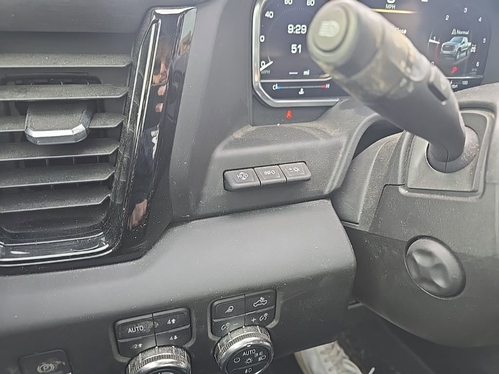 Used 2022 GMC Sierra 1500 AT4 w/ AT4 Premium Package image 18