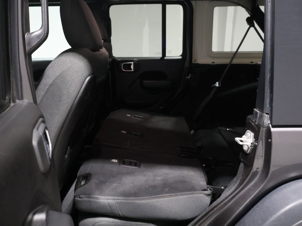 Used 2025 Jeep Wrangler Unlimited Rubicon image 15