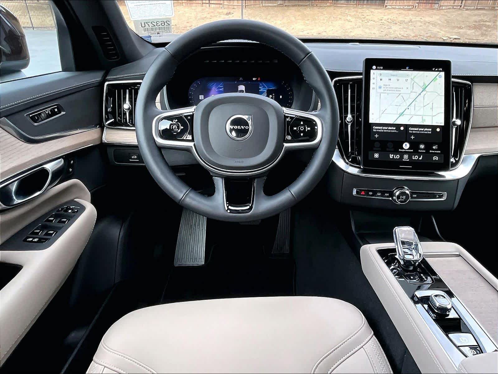 Used 2025 Volvo XC90 B5 Core w/ Protection Package Premier AWD/4WD image 7