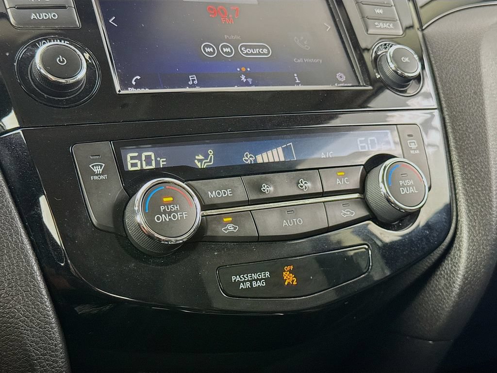 Used 2020 Nissan Rogue Sport SV AWD/4WD image 18