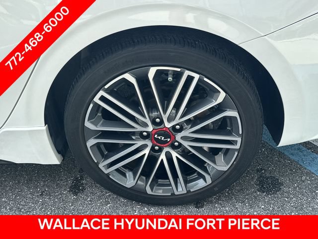 Used 2022 Kia Forte GT w/ GT Technology Package FWD image 12
