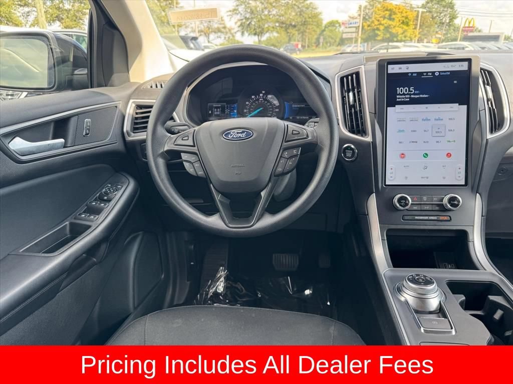 Used 2024 Ford Edge SE w/ Black Appearance Package AWD/4WD image 13