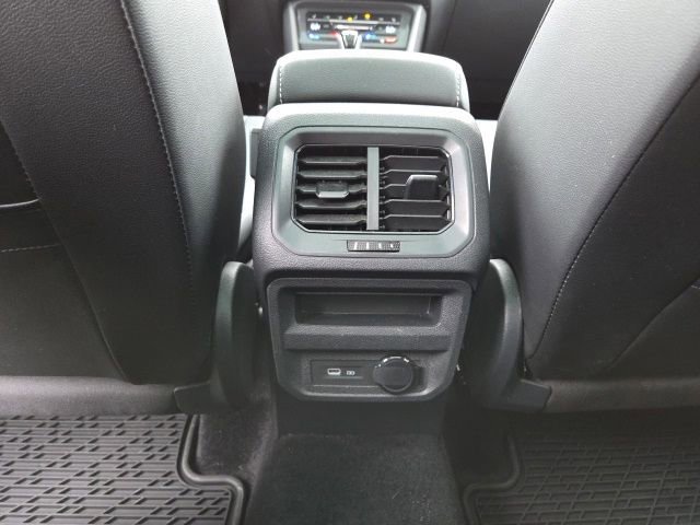 Certified 2024 Volkswagen Tiguan SE image 23