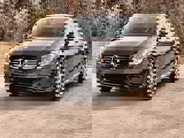 Used 2016 Mercedes-Benz C 300 Sedan image 2