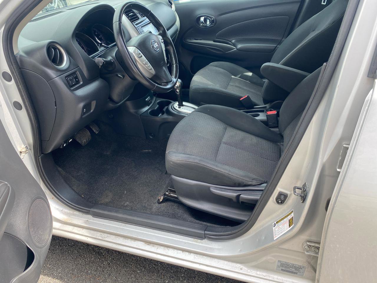 Used 2017 Nissan Versa SV w/ SV Special Edition Package FWD image 7