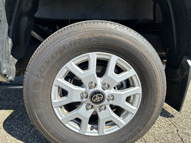 Used 2024 Toyota Tacoma SR5 AWD/4WD image 21