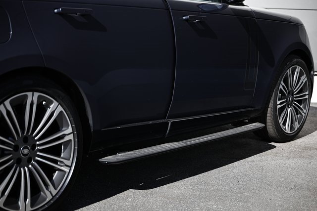 New 2025 Land Rover Range Rover SE image 16