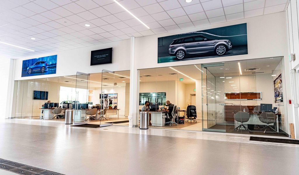 New 2026 Land Rover Range Rover Evoque Hoxton AWD/4WD image 33