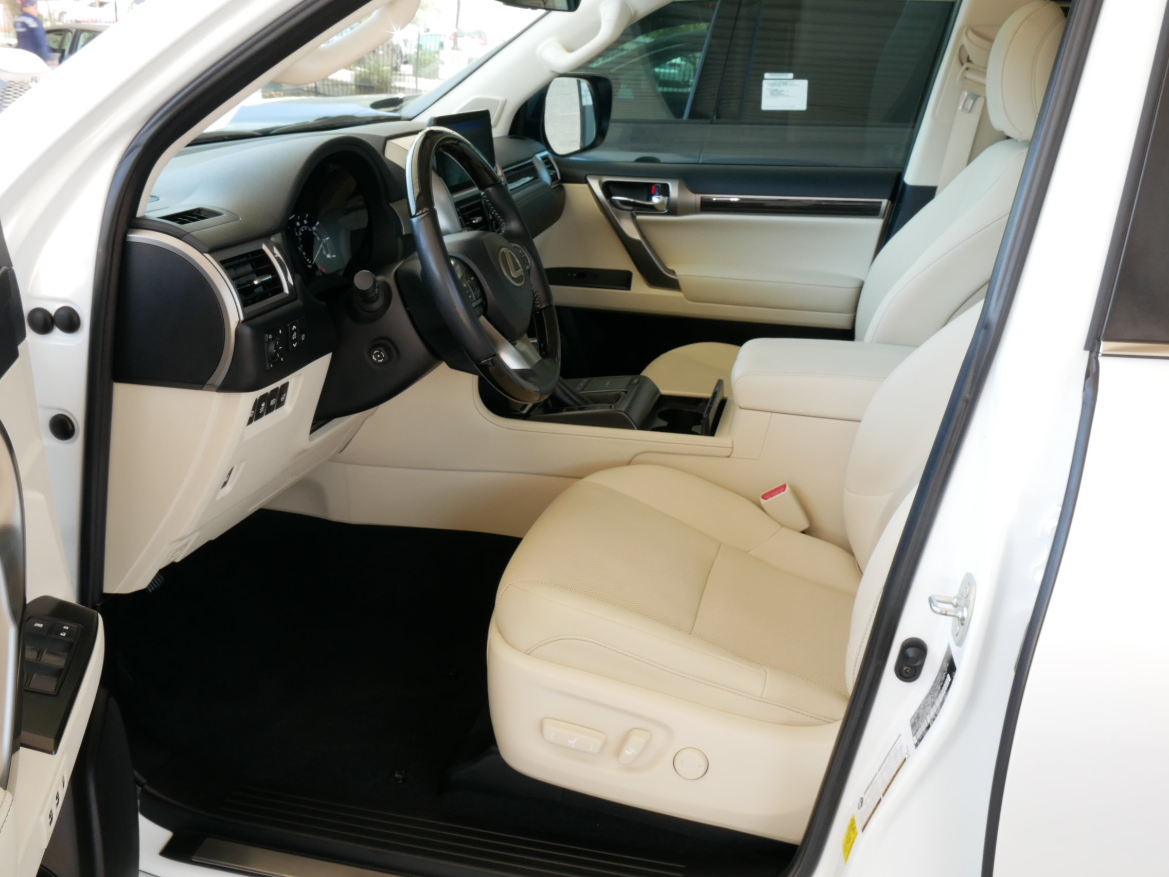 Used 2023 Lexus GX 460 Premium w/ Premium Plus Package AWD/4WD image 4
