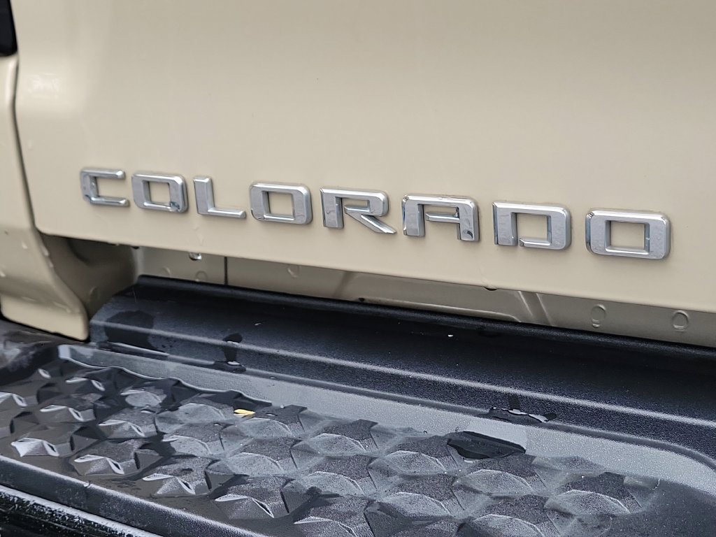 Used 2023 Chevrolet Colorado Z71 w/ Z71 Convenience Package 2 AWD/4WD image 10