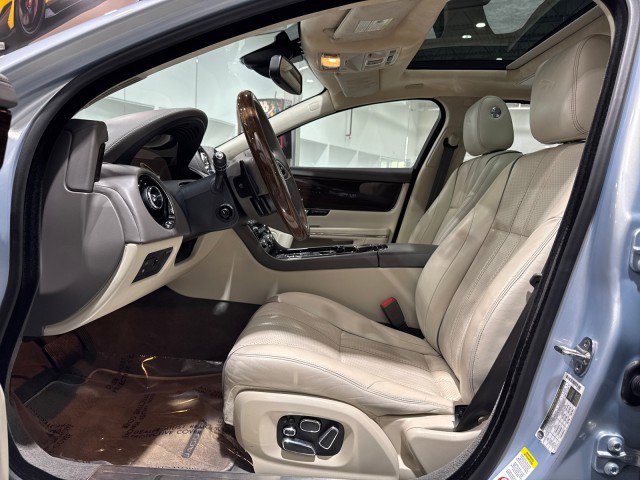 Used 2014 Jaguar XJ L Portfolio image 49
