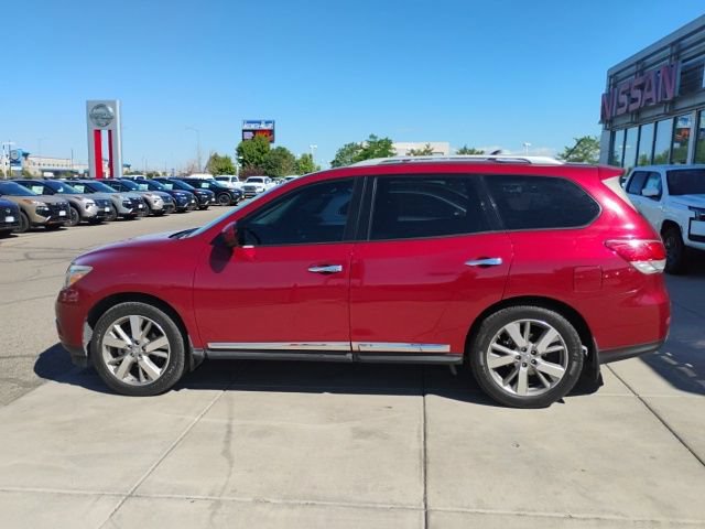 Used 2016 Nissan Pathfinder Platinum w/ Family Entertainment Package AWD/4WD image 8