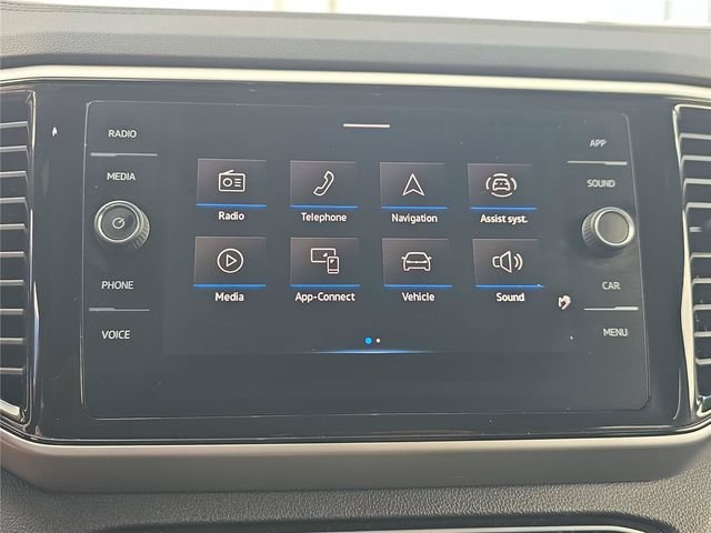 Used 2023 Volkswagen Atlas Cross Sport SE w/ Panoramic Sunroof Package FWD image 18
