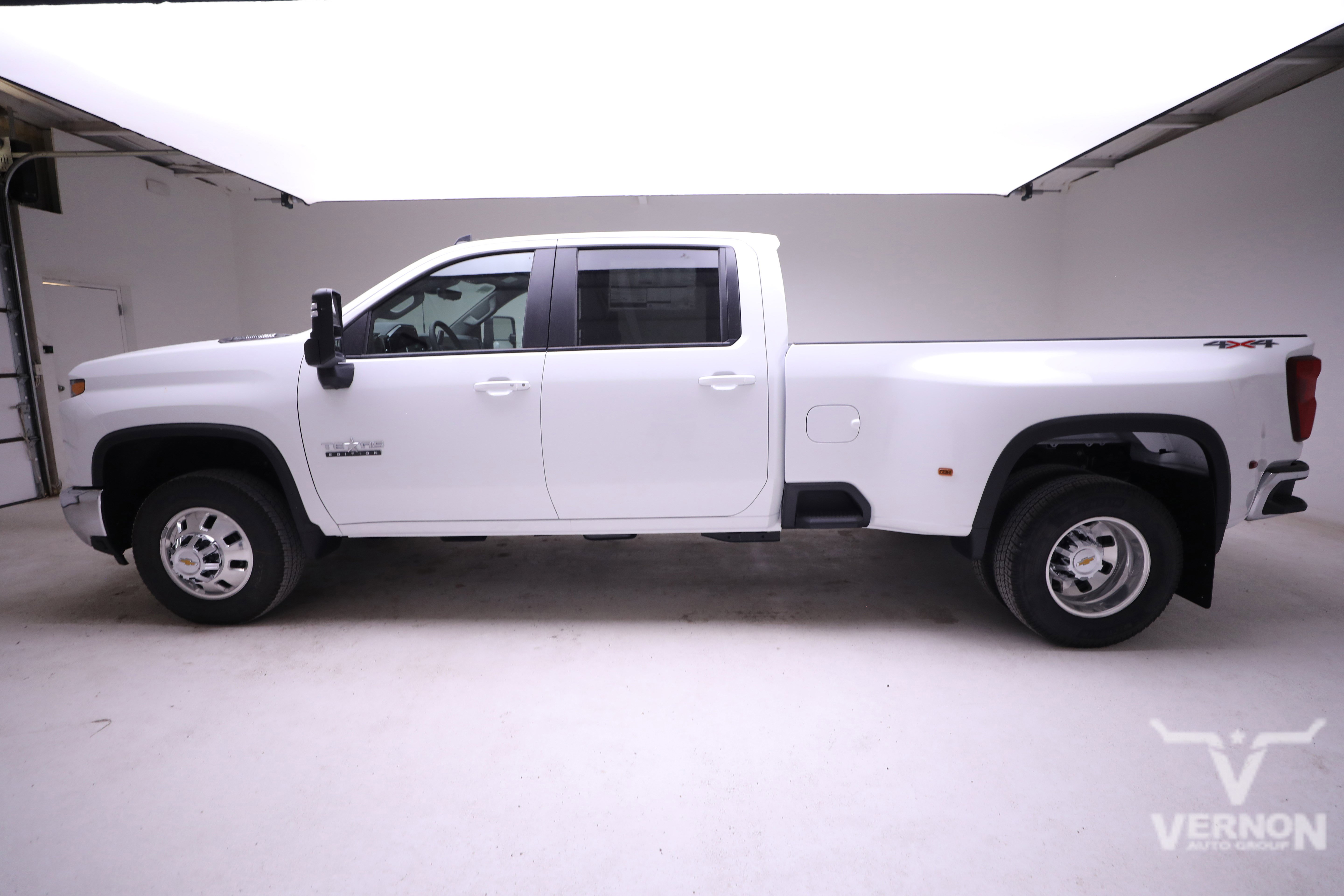 New 2026 Chevrolet Silverado 3500 LT w/ Texas Edition image 2