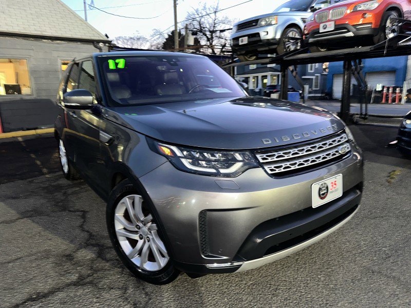 Used 2017 Land Rover Discovery HSE image 3