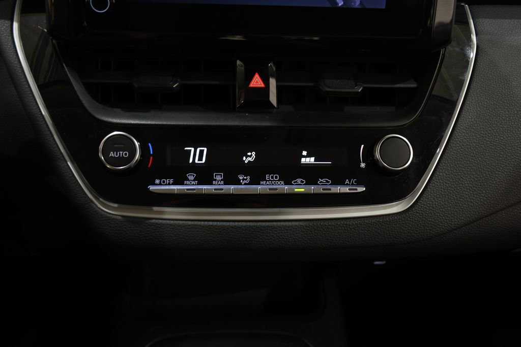 Used 2024 Toyota Corolla LE image 19