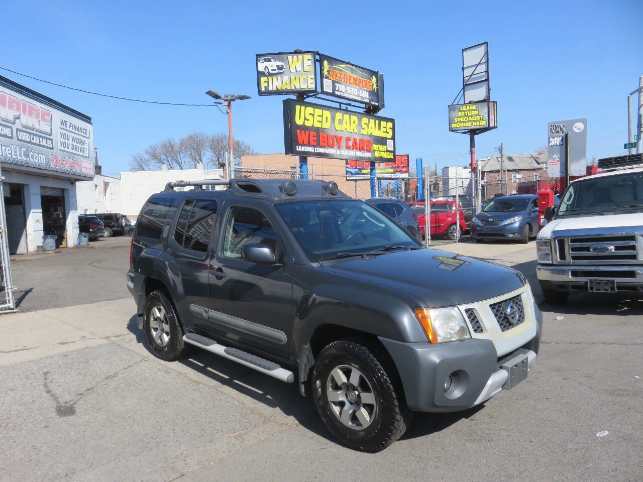 Used 2012 Nissan Xterra PRO-4X w/ Pro-4x Leather Pkg AWD/4WD image 3