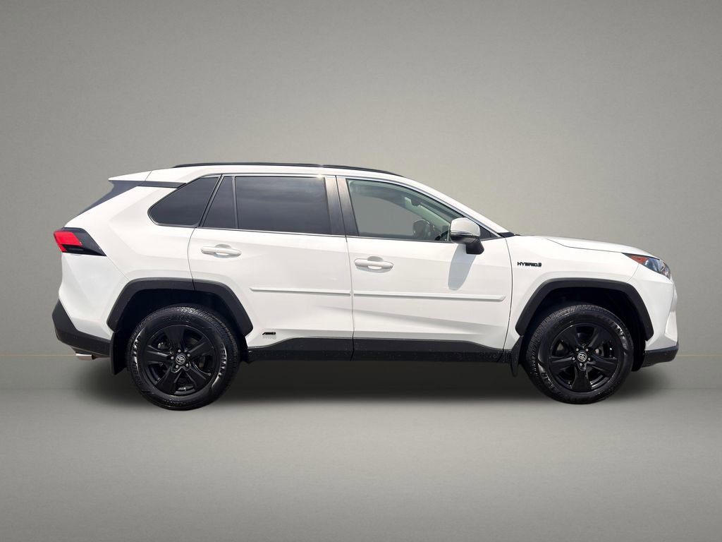 Used 2020 Toyota RAV4 LE AWD/4WD image 6