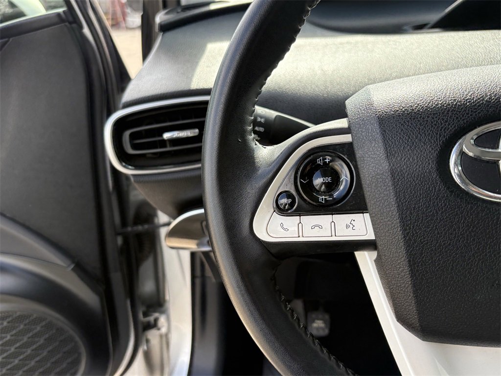 Used 2018 Toyota Prius Four image 16