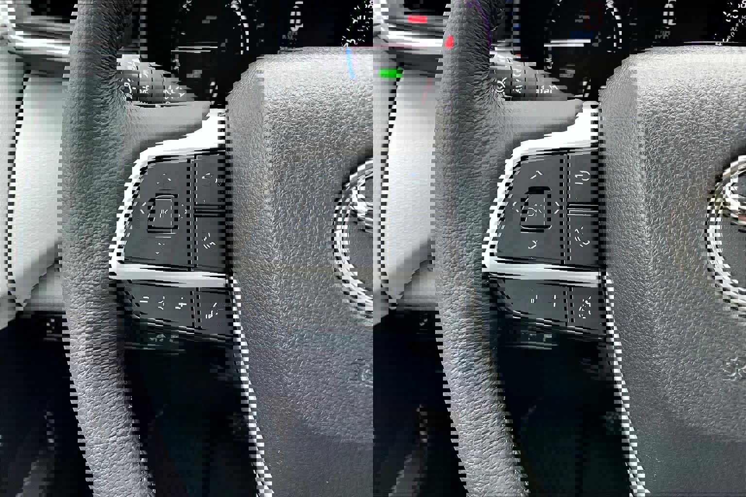 Used 2025 Toyota Sienna XLE w/ XLE Plus Package image 24