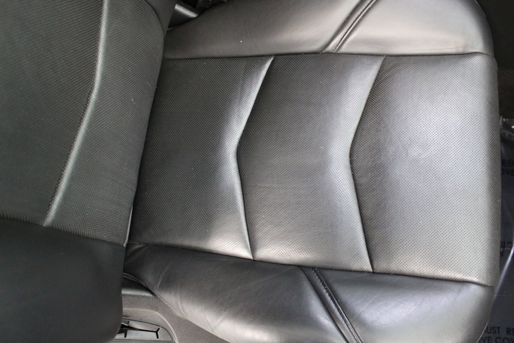 Used 2020 Cadillac Escalade ESV Platinum AWD/4WD image 32