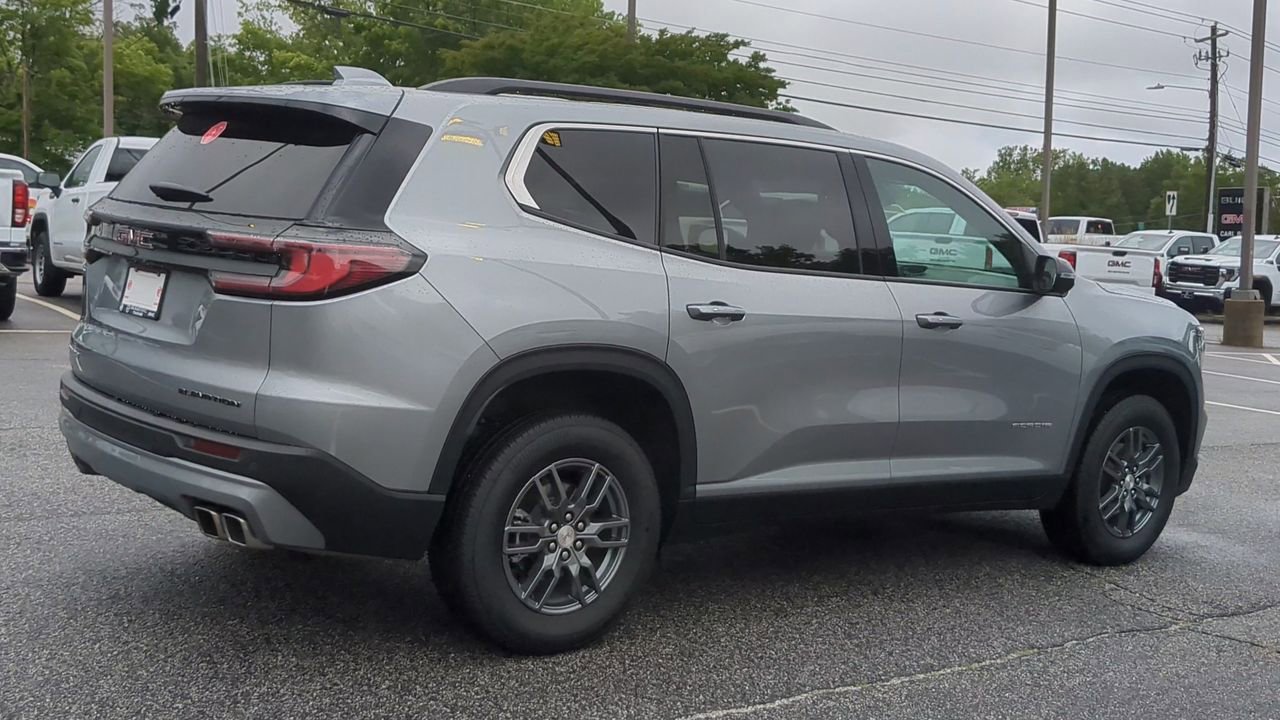 Used 2025 GMC Acadia Elevation image 8