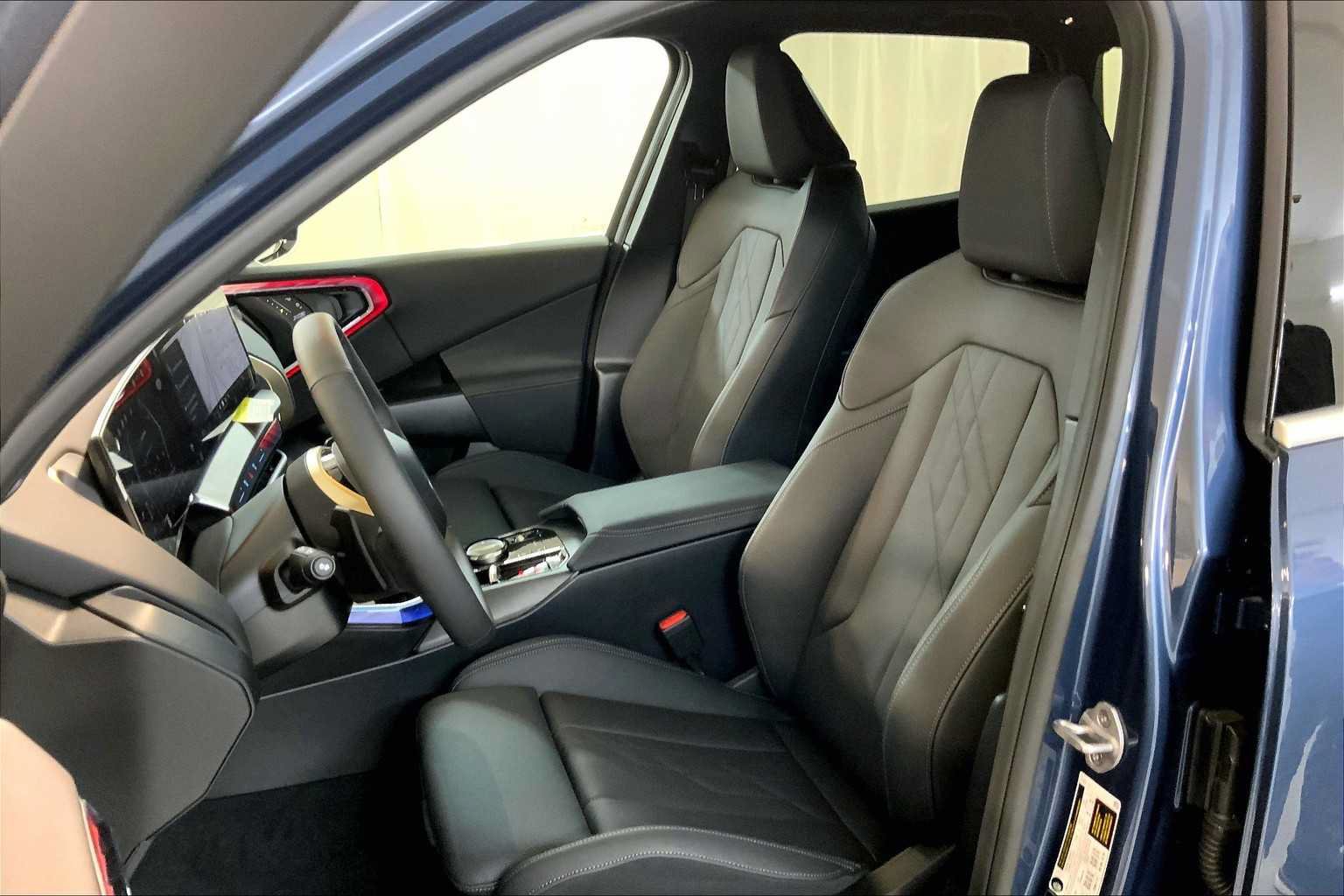 New 2025 BMW X3 xDrive30i w/ Convenience Package AWD/4WD image 9