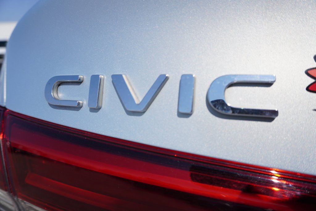 Used 2022 Honda Civic Touring image 32