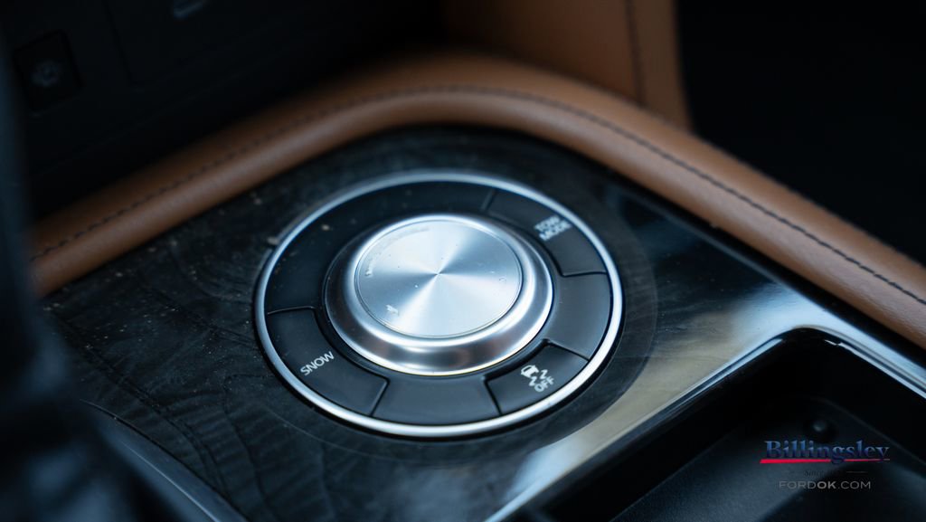 Used 2023 INFINITI QX80 Sensory w/ All-Season Package image 17