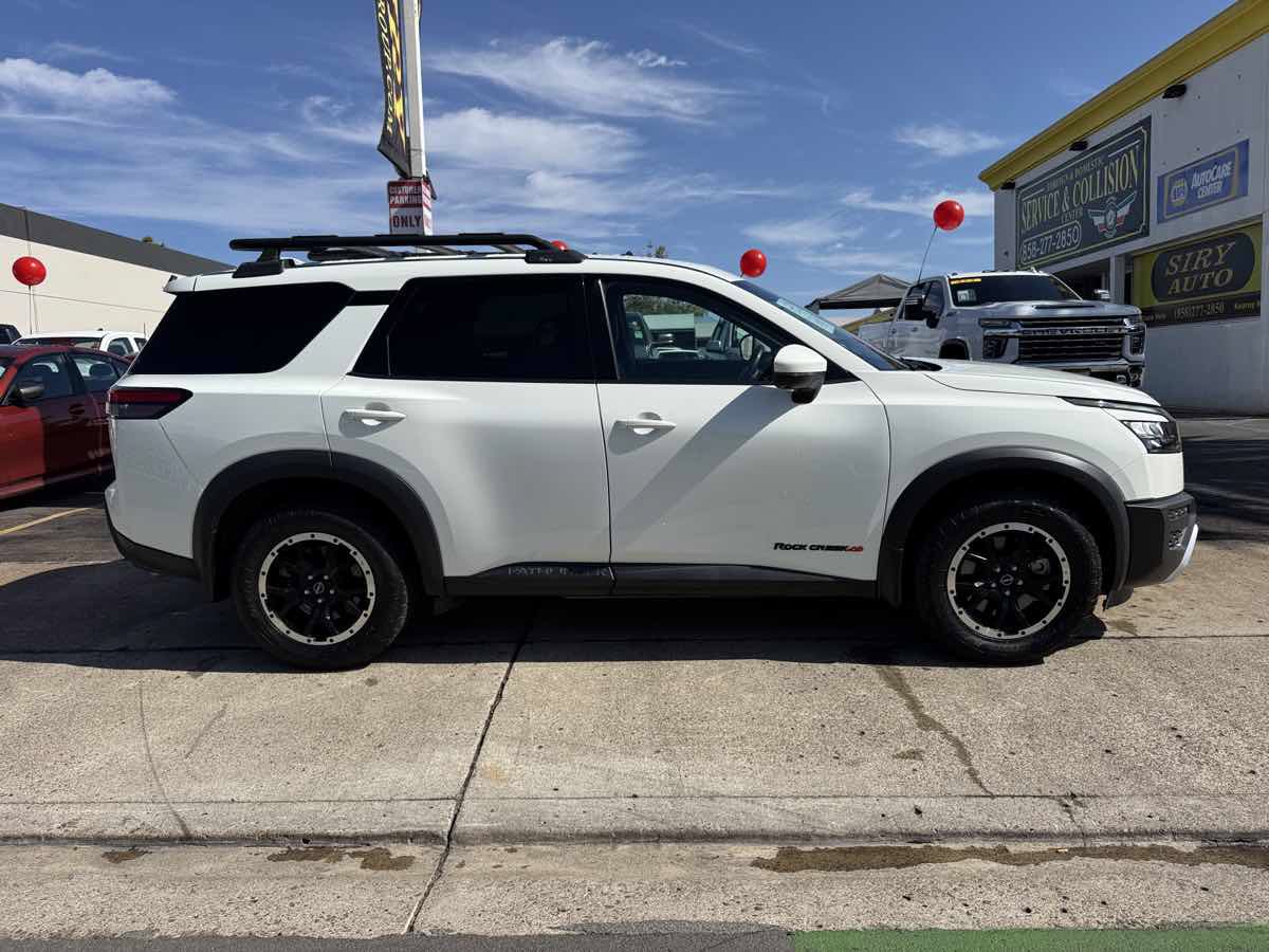 Used 2023 Nissan Pathfinder Rock Creek AWD/4WD image 8