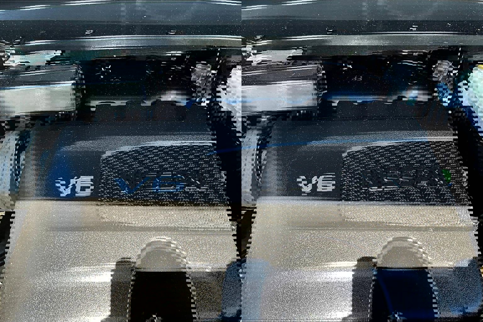 Used 2018 Nissan Pathfinder S image 34