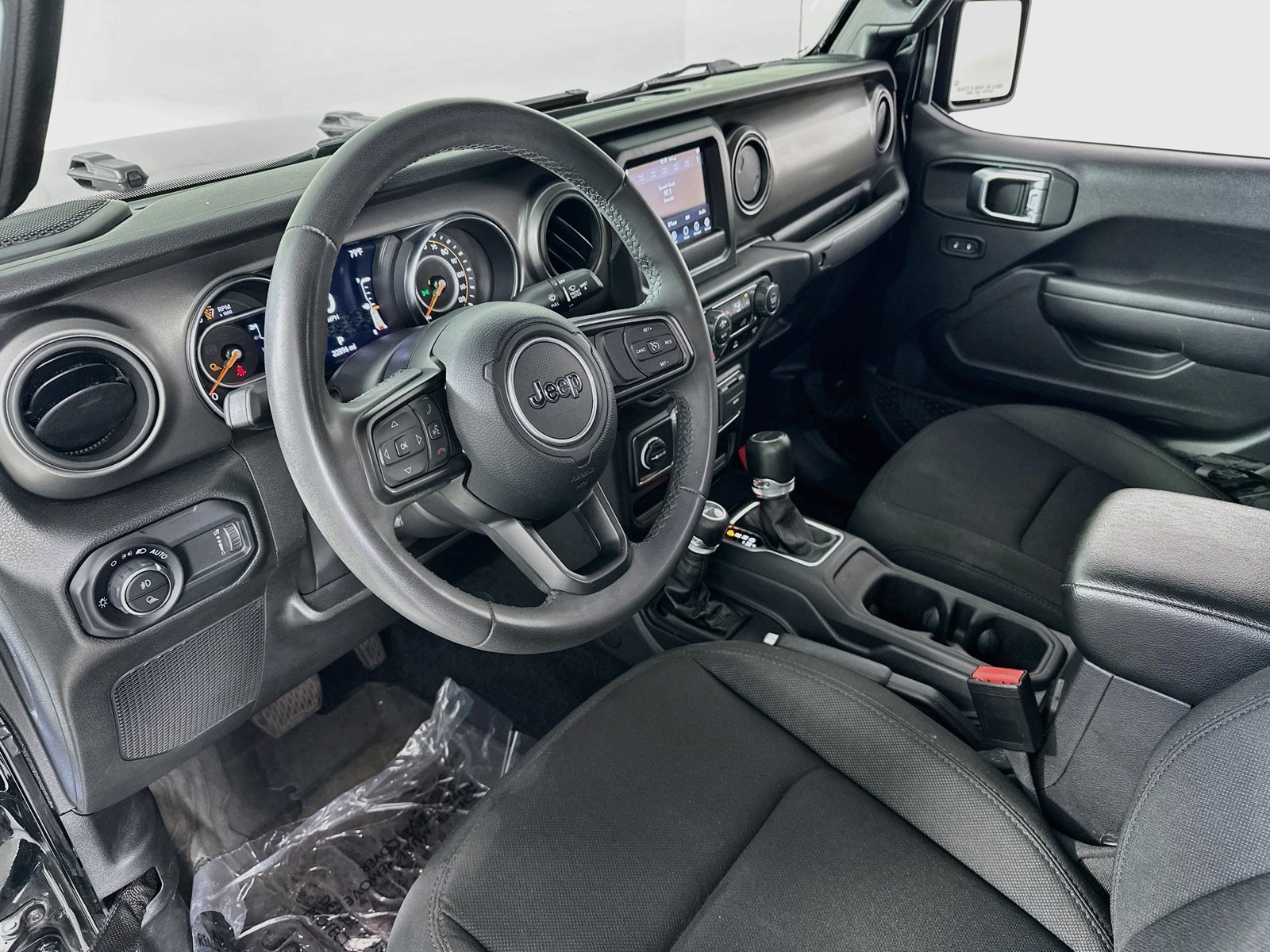 Used 2023 Jeep Gladiator Sport AWD/4WD image 9