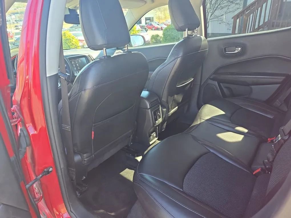 Used 2019 Jeep Compass Trailhawk image 21