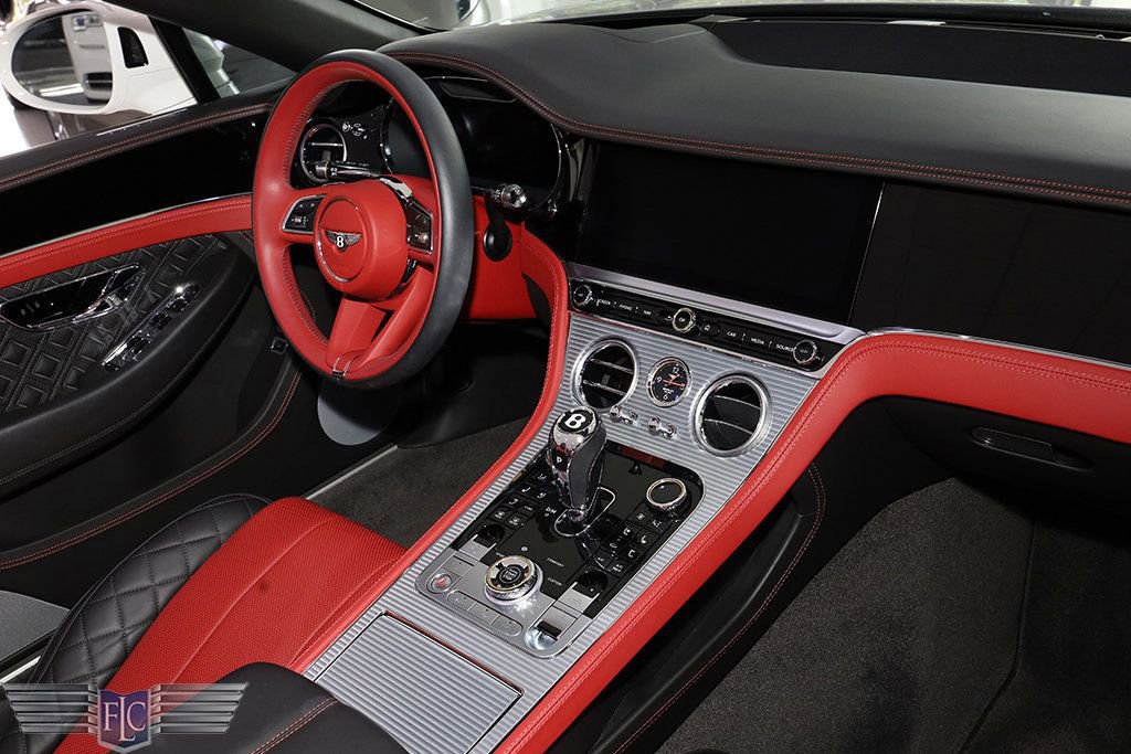Used 2022 Bentley Continental GT V8 image 20