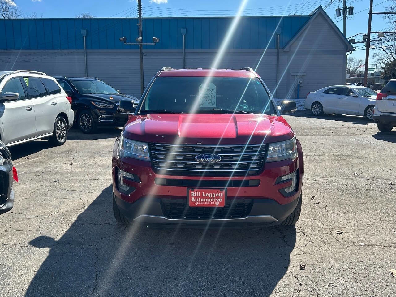 Used 2016 Ford Explorer XLT w/ Equipment Group 202A image 4