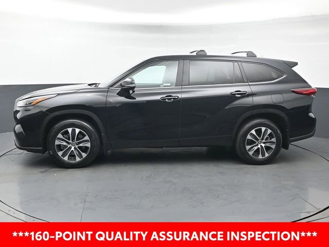 Certified 2023 Toyota Highlander XLE image 2