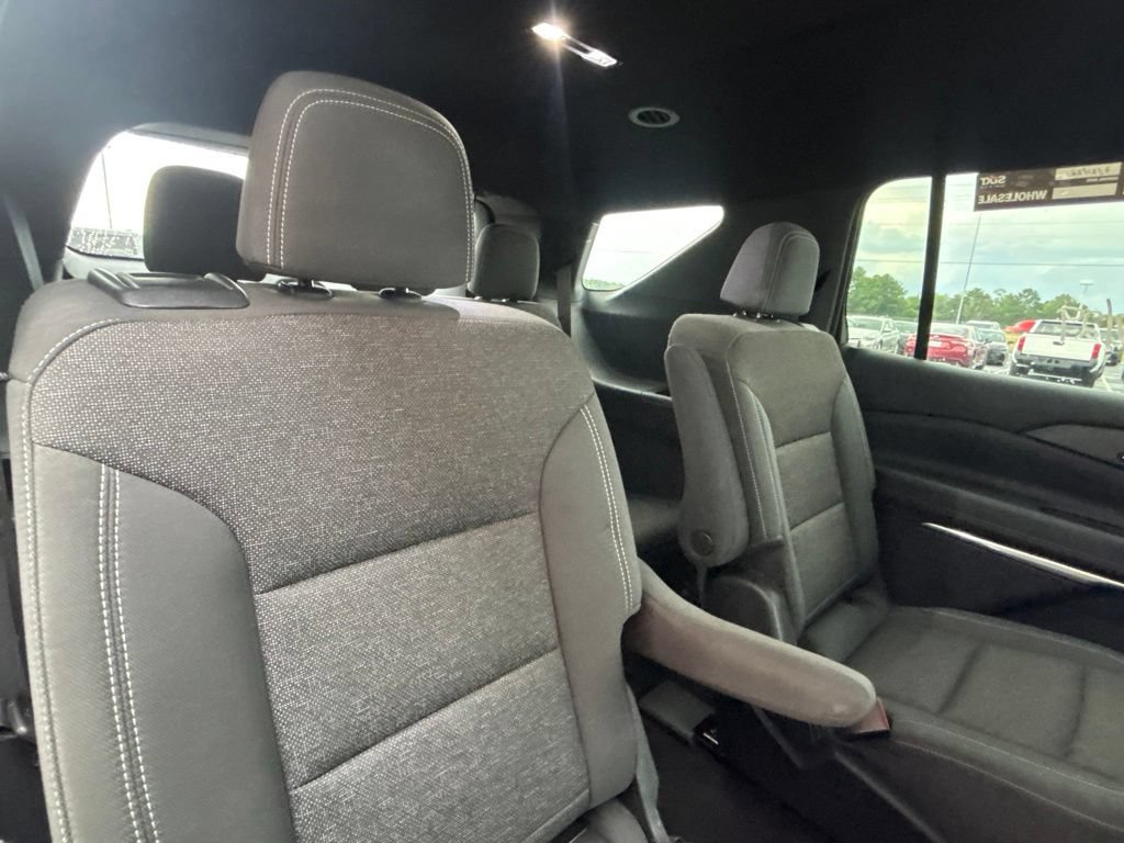 Used 2024 Chevrolet Traverse LT FWD image 28