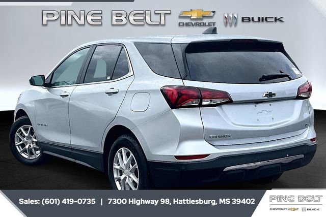 Used 2022 Chevrolet Equinox LT image 2
